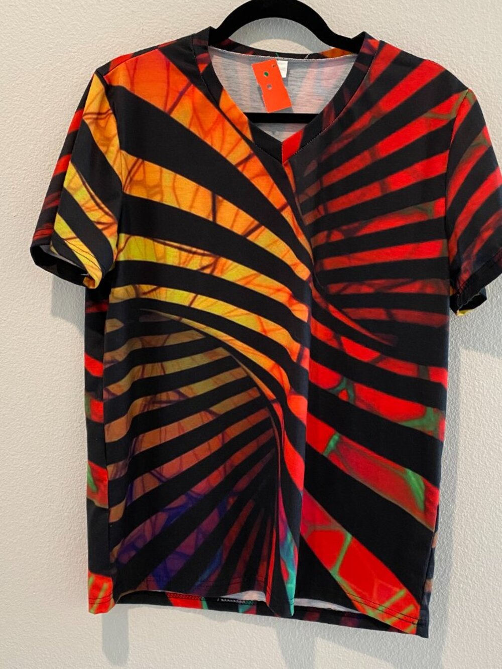 Men’s Graphic V-Neck T-Shirt Small 3D Abstract Geometric Optical Illusion Swirl